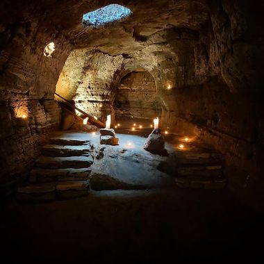 Caves of Hella – hellaskoðun fyrir fjölskylduna